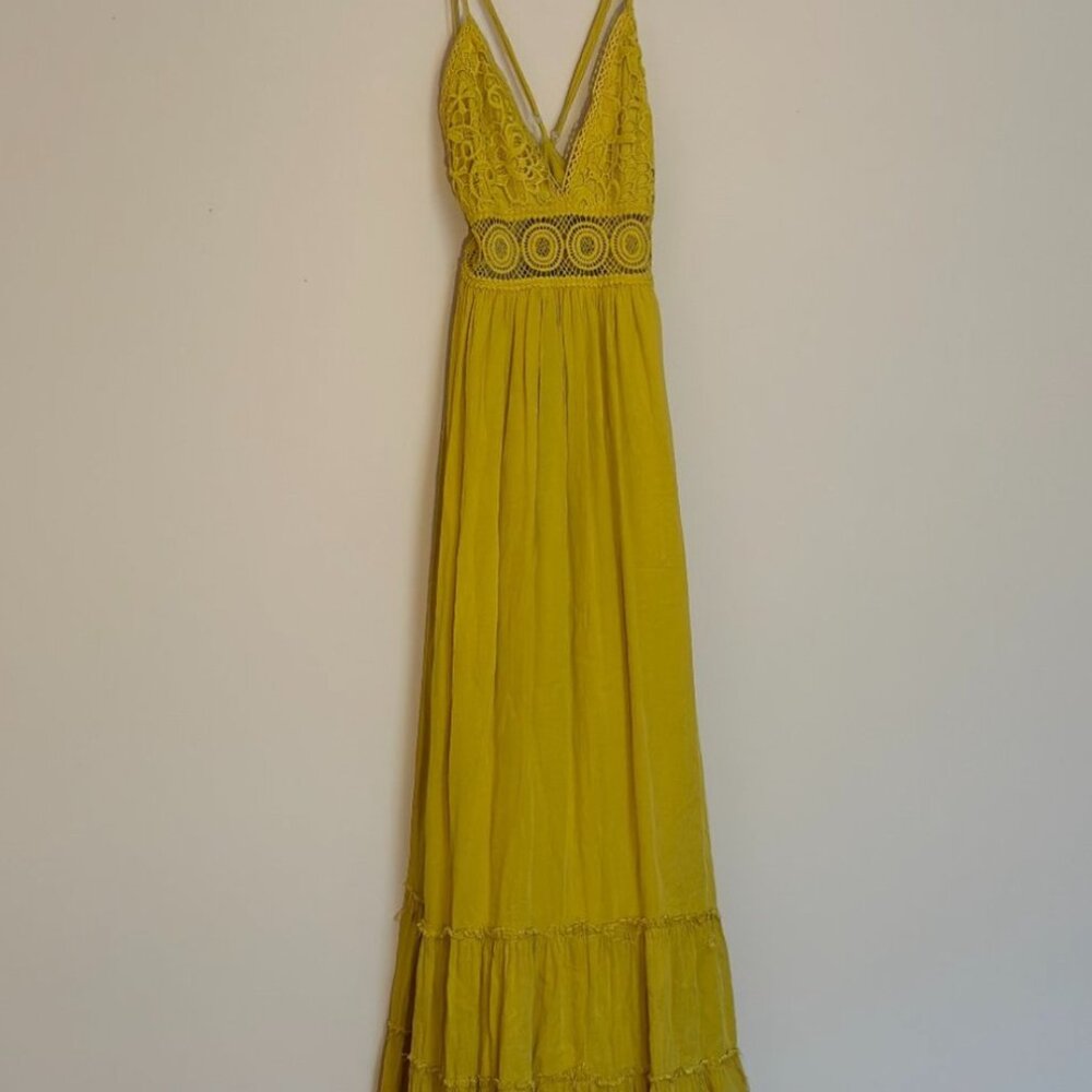 Boho style criss-cross backless sundress